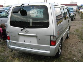 2002 Nissan Vanette Photos