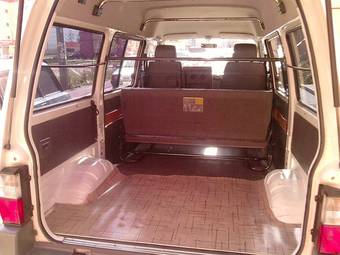 2002 Nissan Vanette Photos