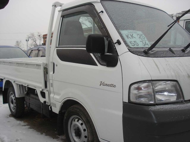 2003 Nissan Vanette