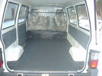 2003 Nissan Vanette Photos