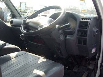 2003 Nissan Vanette Photos
