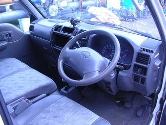 2003 Nissan Vanette Photos