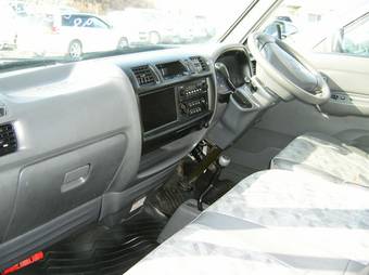 2003 Nissan Vanette Photos