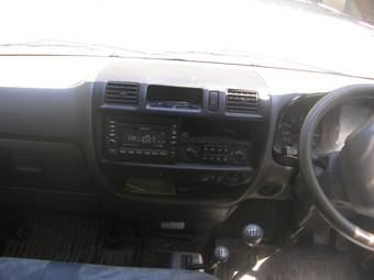 2003 Nissan Vanette Photos
