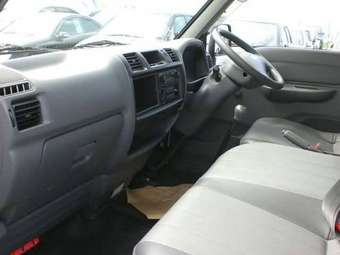 2004 Nissan Vanette Photos