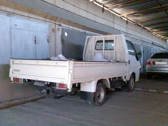 2004 Nissan Vanette Photos