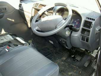 2004 Nissan Vanette Pictures
