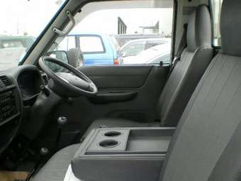 2004 Nissan Vanette Photos