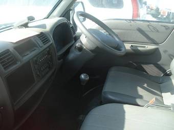 2004 Nissan Vanette Images