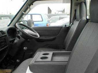 2004 Nissan Vanette Pictures