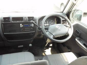 2005 Nissan Vanette Photos