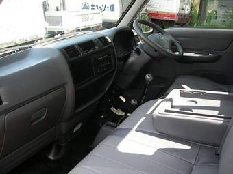 2005 Nissan Vanette Photos