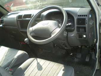 2002 Nissan Vanette Van Pictures