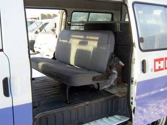 2002 Nissan Vanette Van Photos