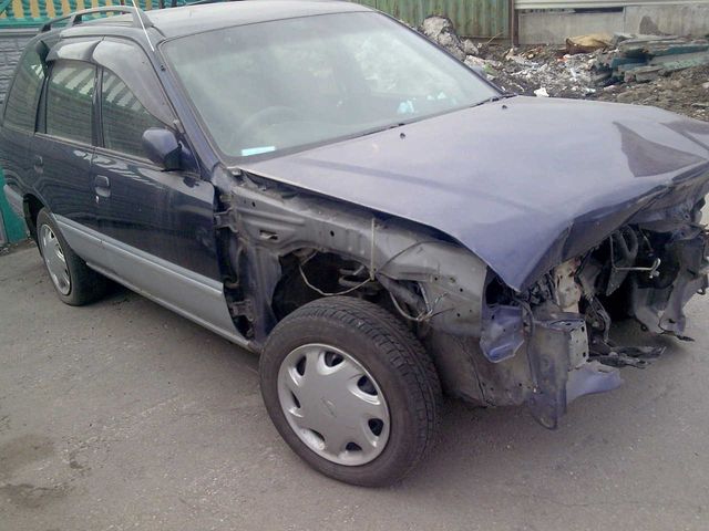 1998 Nissan Wingroad