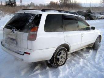 1998 Nissan Wingroad Photos