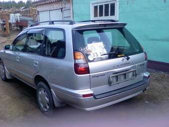 1998 Nissan Wingroad Images