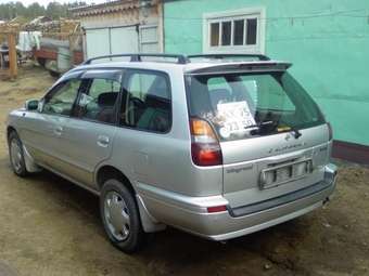 1998 Nissan Wingroad Pictures