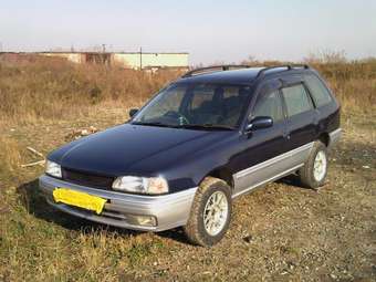1998 Nissan Wingroad Photos