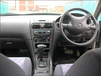 1999 Nissan Wingroad Pictures