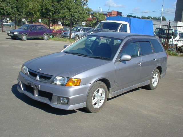 1999 Nissan Wingroad Photos