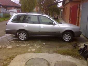 1999 Nissan Wingroad Photos
