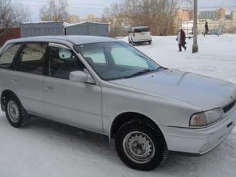1999 Nissan Wingroad Photos