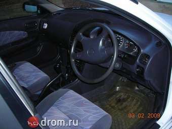 1999 Nissan Wingroad Photos