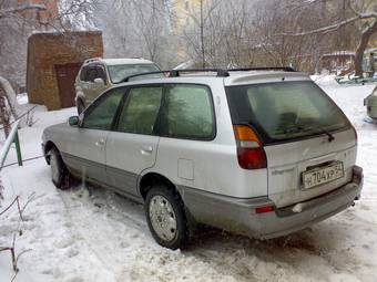 1999 Nissan Wingroad Pictures
