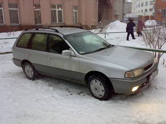 1999 Nissan Wingroad Photos
