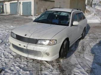 1999 Nissan Wingroad Photos