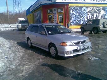 1999 Nissan Wingroad Photos