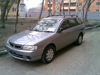 1999 Nissan Wingroad Pictures