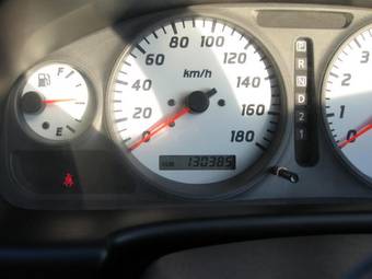 1999 Nissan Wingroad Images