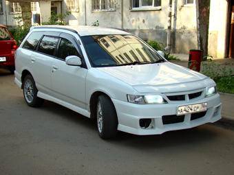 1999 Nissan Wingroad Photos