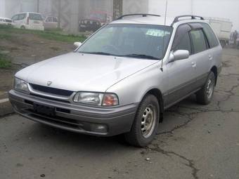 1999 Nissan Wingroad Photos