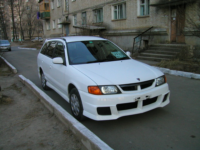 2000 Nissan Wingroad