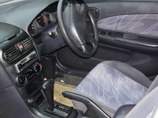 2000 Nissan Wingroad