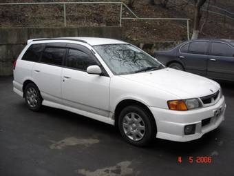 2000 Nissan Wingroad