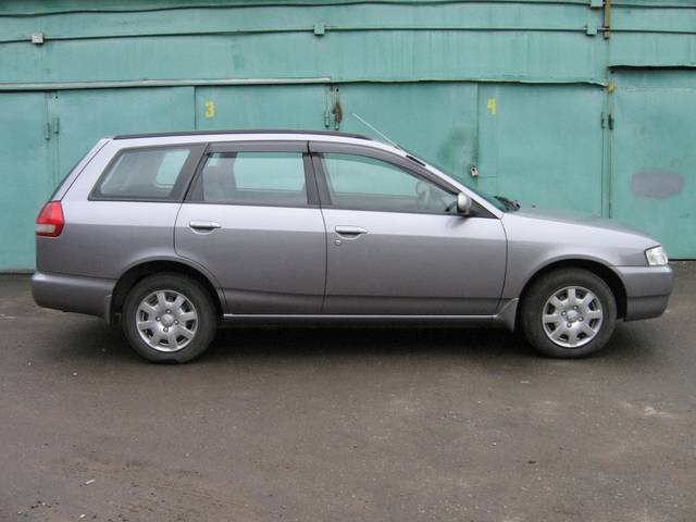 2000 Nissan Wingroad