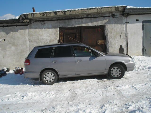 2000 Nissan Wingroad