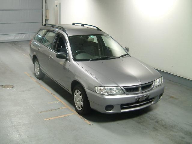 2000 Nissan Wingroad Pictures