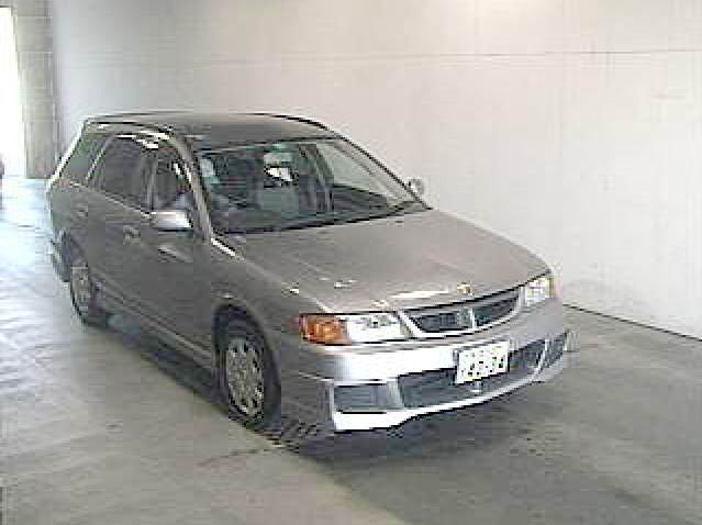 2000 Nissan Wingroad Pictures