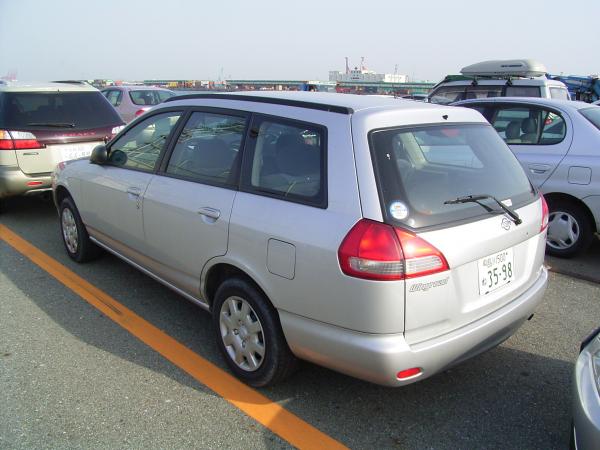 2000 Nissan Wingroad Photos