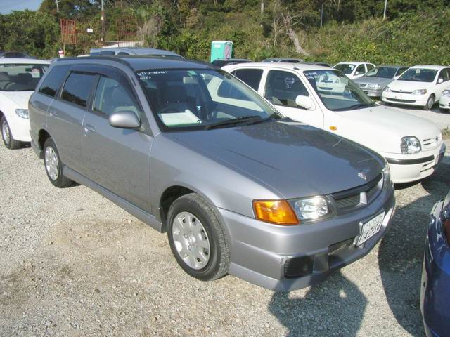 2000 Nissan Wingroad Images