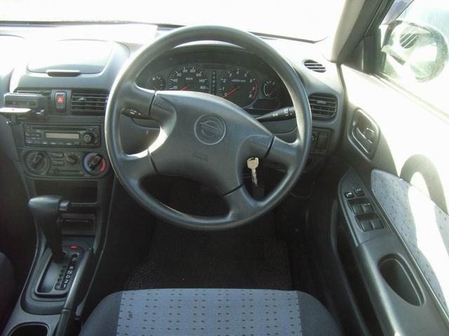 2000 Nissan Wingroad Photos