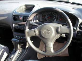 2000 Nissan Wingroad Pictures