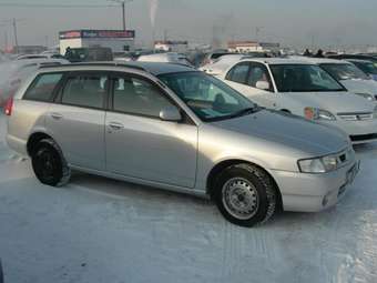 2000 Nissan Wingroad Photos