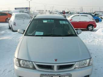 2000 Nissan Wingroad Photos