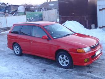 2000 Nissan Wingroad Pics